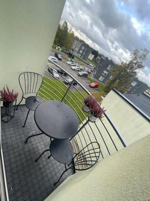 4 Rooms Apartmet In Rakvere Exteriör bild